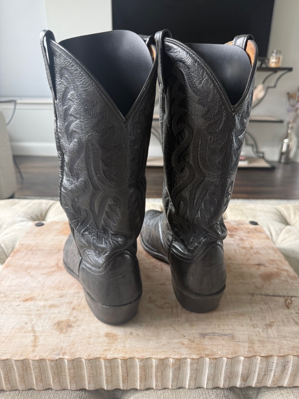 Dan Post Men’s Ostrich 9.5 Classic Black Embroidered Western Boots - Picture 3 of 6